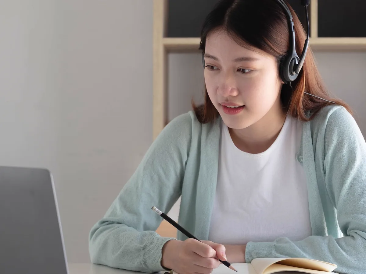 Online-Hygieneschulung am Laptop – E-Learning mit persönlichem Zertifikat